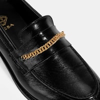 Kadın Siyah Zincir Aksesuarlı Deri Loafer