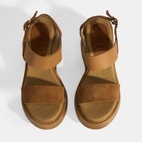 Kadın Taba Ayarlanabilir Tokalı Deri Detaylı Dolgu Topuklu Süet Sandalet