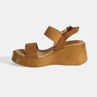 Kadın Taba Ayarlanabilir Tokalı Deri Detaylı Dolgu Topuklu Süet Sandalet