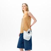 Kadın Turuncu Deri Detaylı Perforeli Bluz