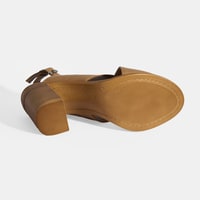 Kahve Kadın Toka Detaylı Deri Sandalet