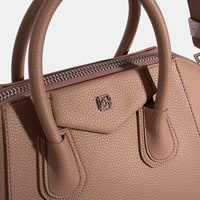 SHO-0107 AW25 KADIN OMUZ ÇANTASI