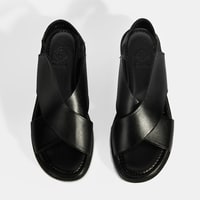 Siyah Kadın Lastik Bantlı Deri Sandalet