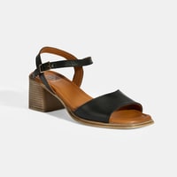 Siyah Kadın Toka Detaylı Deri Sandalet