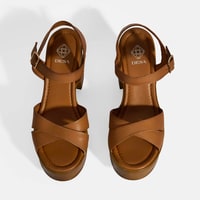 Taba Kadın Toka Detaylı Deri Sandalet