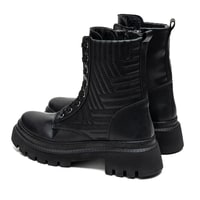 Valinda Siyah Kadın Bot