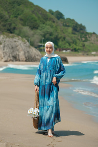 Ahşap Desenli Elbise Mavi