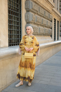 Ahşap Desenli Elbise Sarı