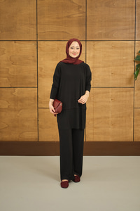 Alt Piliseli Bisiklet Yaka Takım Siyah