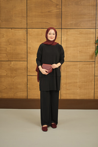 Alt Piliseli Bisiklet Yaka Takım Siyah