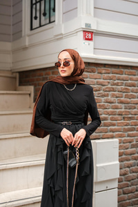 Anneliesse Şifon Fırfırlı Takım Siyah