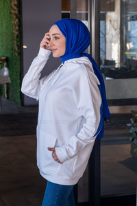 Uygun Fiyatlı ARKA BASKILI SWEAT MAVI | Loccomoda.com 