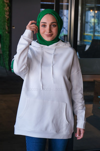 Uygun Fiyatlı ARKA BASKILI SWEAT YESIL | Loccomoda.com 