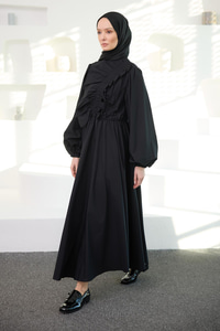 Asimetrik Büzgü Ve Fırfır Detaylı Elbise Siyah