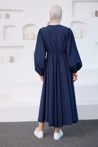 Asimetrik Büzgü Ve Fırfır Detaylı Elbise Lacivert