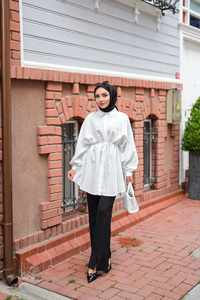 Asimetrik Çizgili Gömlek Beyaz