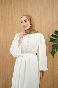 Asimetrik Fırfırlı Bel Bağlamalı Piliseli Elbise Beyaz