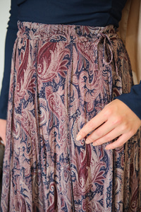 Asimetrik Kesim Etnik Desenli Şifon Etek Vişne Çürüğü