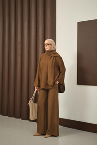 Atkı Detay İkili Takım Kahverengi