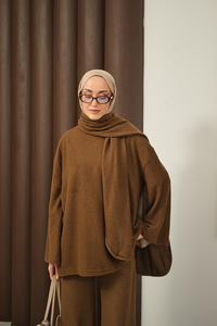 Atkı Detay İkili Takım Kahverengi