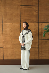 Atkı Detay Takım Ekru