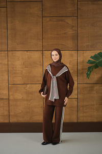 Atkı Detay Takım Kahverengi