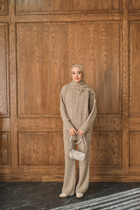 Atkı Detaylı Örgü Takım Vizon