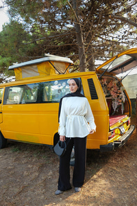 Bağcık Detaylı Sweatshirt Beyaz