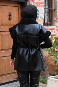 Bağlamalı Deri Görünümlü İçi Kürklü Yelek  Siyah