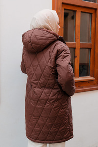 Baklava Desenli Kapüşonlu Mont Kahverengi