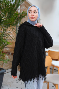 Baklava Desenli Püskül Detay Kazak Siyah