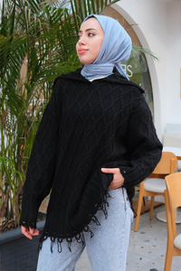 Baklava Desenli Püskül Detay Kazak Siyah