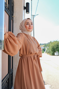 BALON KOL TAS ISLEMELI ELBISE VIZON