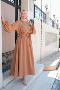 BALON KOL TAS ISLEMELI ELBISE VIZON