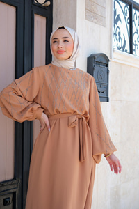 BALON KOL TAS ISLEMELI ELBISE VIZON