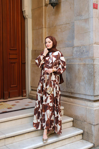 Batik Yaprak Desenli Elbise Kahverengi