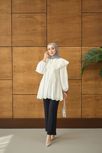 Bebe Yaka Dantel Detay Gömlek Beyaz