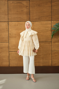 Bebe Yaka Dantel Detay Gömlek Krem