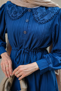 BEBE YAKA DANTEL DETAYLI ELBISE  Lacivert