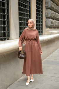 Bel Bağlama Detay Elbise Kahverengi
