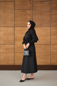 Bel Bağlamalı Elbise Siyah