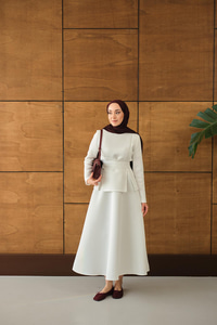 Bel Bağlamalı Etekli Takım Beyaz