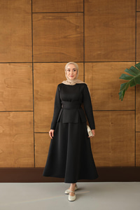 Bel Bağlamalı Etekli Takım Siyah