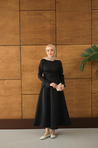 Bel Bağlamalı Etekli Takım Siyah