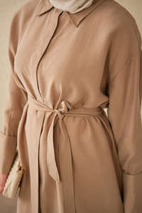 Bel Bağlamalı Gizli Düğmeli Uzun Gömlek Vizon