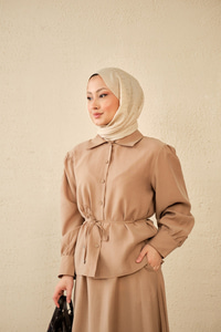 Bel Bağlamalı Gömlek Takım Vizon