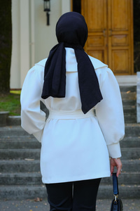 Bel Bağlamalı Hırka Beyaz