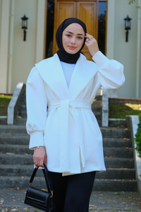 Bel Bağlamalı Hırka Beyaz