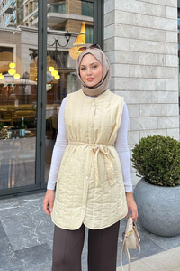 Bel Bağlamalı İnce Yelek Krem