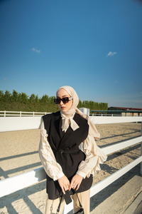 Bel Bağlamalı Kaşe Yelek Siyah